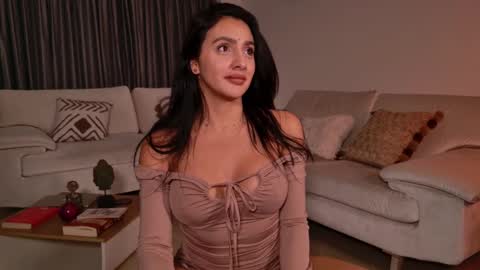 milana online show from 6, 10, 2025