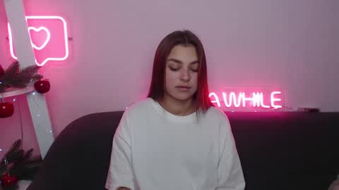 Snapshot of milanaangelas chatting on 17, 12, 2024 milanaangelas online show from 17, 12, 2024