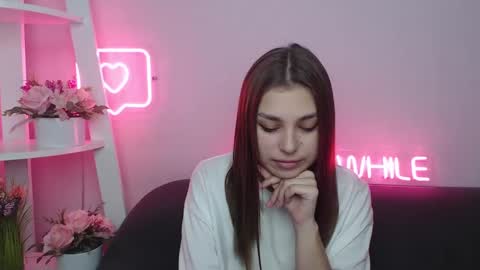 Snapshot of milanaangelas chatting on 19, 1, 2025 milanaangelas online show from 19, 1, 2025