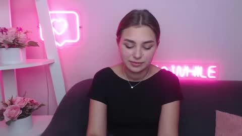 Snapshot of milanaangelas chatting on 31, 1, 2025 milanaangelas online show from 31, 1, 2025