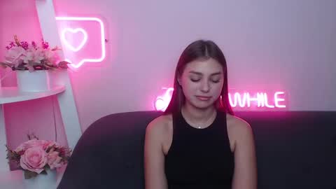 Snapshot of milanaangelas chatting on 21, 2, 2025 milanaangelas online show from 21, 2, 2025