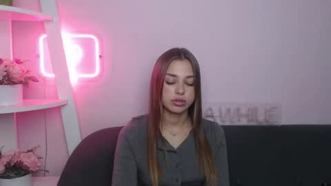 milanaangelas online show from 25, 11, 2025