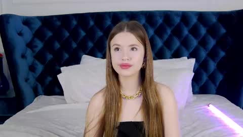Snapshot of milanabalmain chatting on 9, 2, 2025 MilanaBalmain online show from 9, 2, 2025