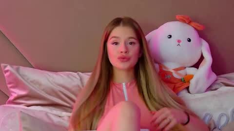 Snapshot of milanabalmain chatting on 3, 3, 2025 MilanaBalmain online show from 3, 3, 2025