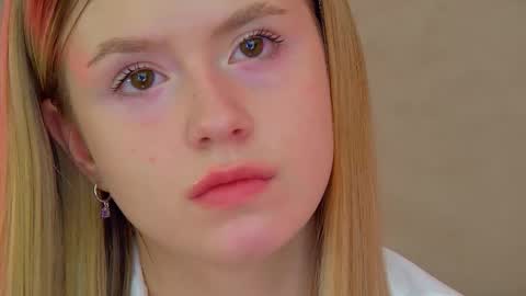 Snapshot of milanabalmain chatting on 20, 10, 2025 MilanaBalmain online show from 20, 10, 2025