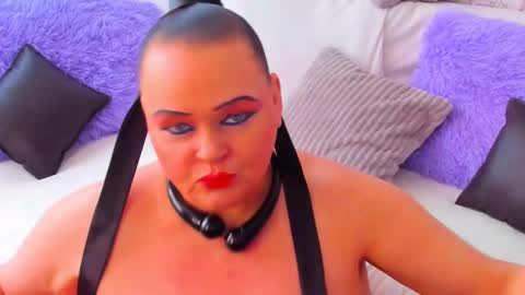 Snapshot of milanabiegert chatting on 17, 2, 2025 Lana online show from 17, 2, 2025