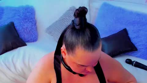 Snapshot of milanabiegert chatting on 24, 2, 2025 Lana online show from 24, 2, 2025