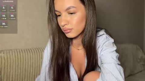 Snapshot of milanasugar chatting on 10, 4, 2026 milanasugar online show from 10, 4, 2026