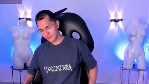 Snapshot of milandavid1 chatting on 16, 3, 2026 milandavid1 online show from 16, 3, 2026