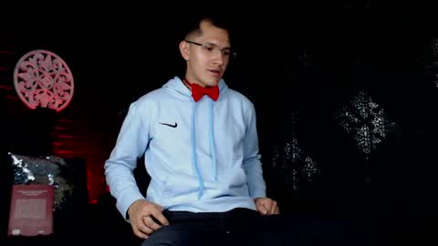 Snapshot of milandavid1 chatting on 24, 4, 2026 milandavid1 online show from 24, 4, 2026