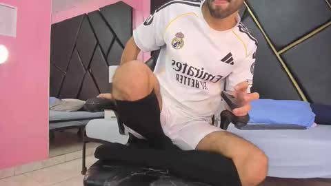 milanzaire online show from 22, 11, 2025