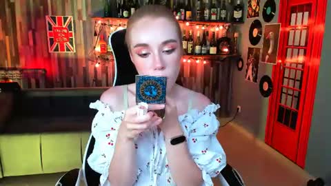 Mila online show from 14, 6, 2026