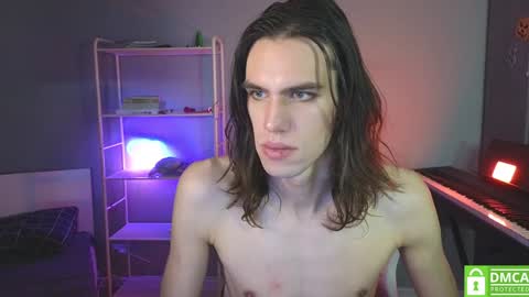 Snapshot of milaslovv chatting on 8, 12, 2024 Mila online show from 8, 12, 2024