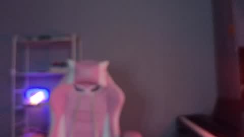 Snapshot of milaslovv chatting on 6, 2, 2025 Mila online show from 6, 2, 2025