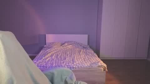 Snapshot of milaslovv chatting on 26, 9, 2025 Mila online show from 26, 9, 2025