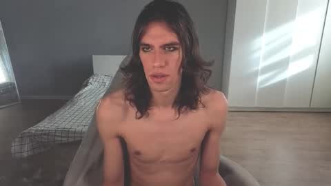 Snapshot of milaslovv chatting on 15, 10, 2025 Mila online show from 15, 10, 2025