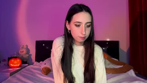 Snapshot of milastretchh chatting on 30, 10, 2025 MIla and Viki online show from 30, 10, 2025