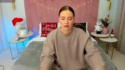 Snapshot of milavox chatting on 22, 12, 2024 Mia online show from 22, 12, 2024