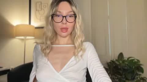 Mila online show from 13, 7, 2026