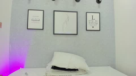 Milena  online show from 19, 1, 2025