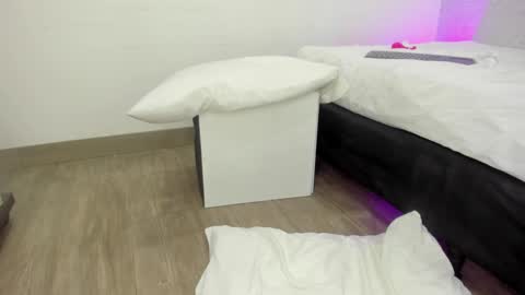 Milena  online show from 21, 1, 2025