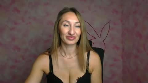 Snapshot of milena_sunny_ chatting on 16, 4, 2026 Milena online show from 16, 4, 2026