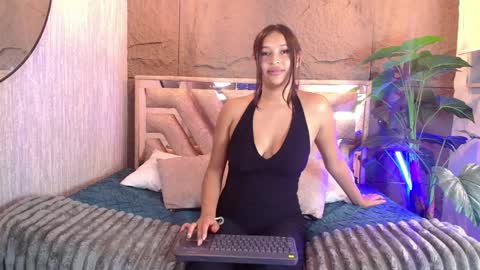 Snapshot of milenka_5 chatting on 9, 4, 2026 Milenka online show from 9, 4, 2026