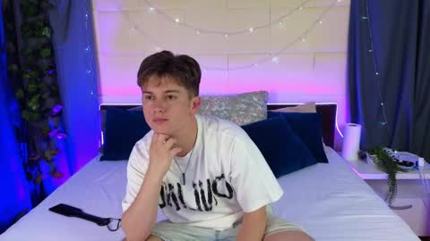 Snapshot of miless_cooper chatting on 2, 5, 2026 Miles online show from 2, 5, 2026