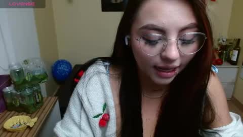 Snapshot of miley_clarck chatting on 16, 4, 2026 Miley online show from 16, 4, 2026