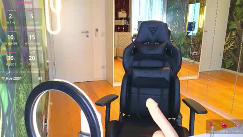 Miley Sin online show from 5, 3, 2026