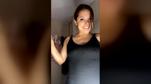 Snapshot of milf__pretty chatting on 1, 6, 2026 Melissa online show from 1, 6, 2026