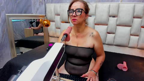 Snapshot of milf_drip chatting on 26, 3, 2026 Lili online show from 26, 3, 2026