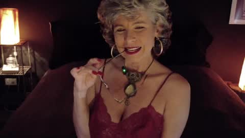 Snapshot of milf_ette chatting on 17, 3, 2026 Fabiola online show from 17, 3, 2026