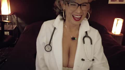 Snapshot of milf_ette chatting on 16, 4, 2026 Fabiola online show from 16, 4, 2026