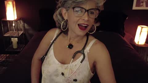 Snapshot of milf_ette chatting on 7, 5, 2026 Fabiola online show from 7, 5, 2026