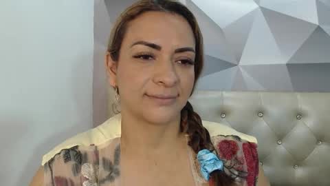 milf_hugeboobs online show from 12, 1, 2026