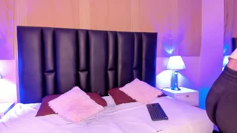 Snapshot of milf_meli chatting on 26, 3, 2026 milf_meli online show from 26, 3, 2026