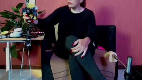  milf sikiu  online show from 9, 6, 2026