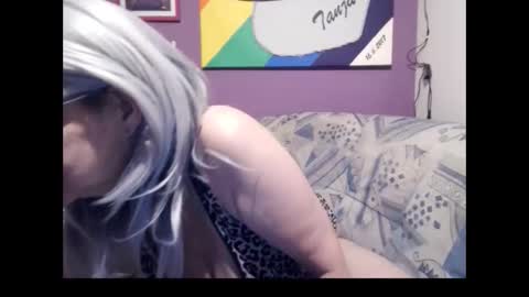 Milfchantal online show from 25, 2, 2025