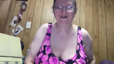 Snapshot of milfmichelle69 chatting on 29, 3, 2026 milfmichelle69 online show from 29, 3, 2026