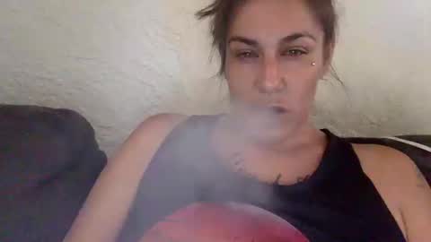 Snapshot of milfsfreaky69 chatting on 14, 10, 2025 BabygirlsFreaky online show from 14, 10, 2025