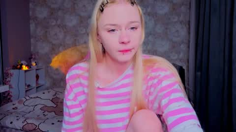 Snapshot of miliameow chatting on 23, 3, 2026 Milia online show from 23, 3, 2026