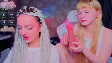 Snapshot of miliameow chatting on 27, 3, 2026 Milia online show from 27, 3, 2026