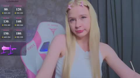 Snapshot of miliameow chatting on 24, 5, 2026 Milia online show from 24, 5, 2026