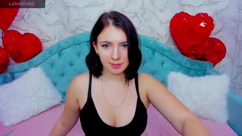 Snapshot of milinafox chatting on 2, 3, 2025 milinafox online show from 2, 3, 2025