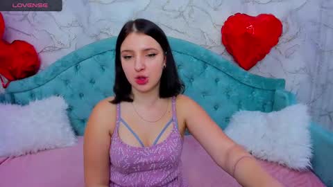 Snapshot of milinafox chatting on 12, 3, 2025 milinafox online show from 12, 3, 2025