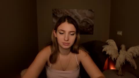 Snapshot of milinafox chatting on 1, 10, 2025 milinafox online show from 1, 10, 2025