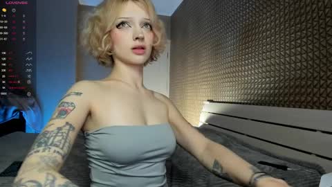 Snapshot of milinamarvelous chatting on 4, 4, 2026 Mila 3 aka Deepthroat World Champion online show from 4, 4, 2026