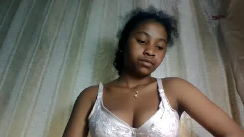 Snapshot of milinasy chatting on 24, 6, 2026 milinasy online show from 24, 6, 2026