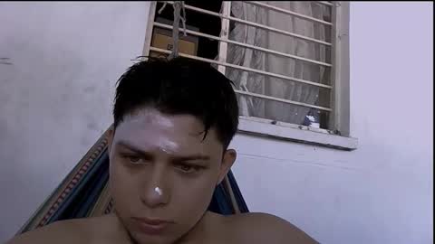 Snapshot of milk_boy25 chatting on 15, 10, 2025 milk_boy25 online show from 15, 10, 2025